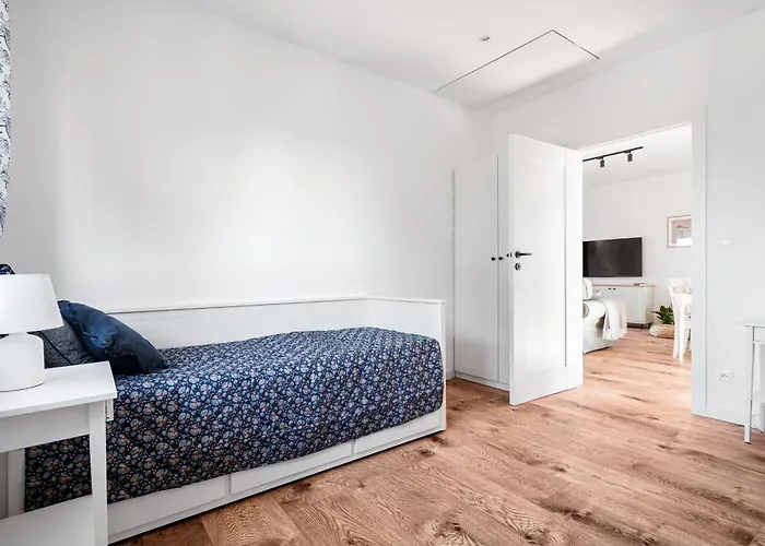 - Dwie Wody Zakrzewo (Slawno)